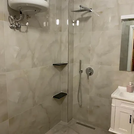 Aj Apartment *