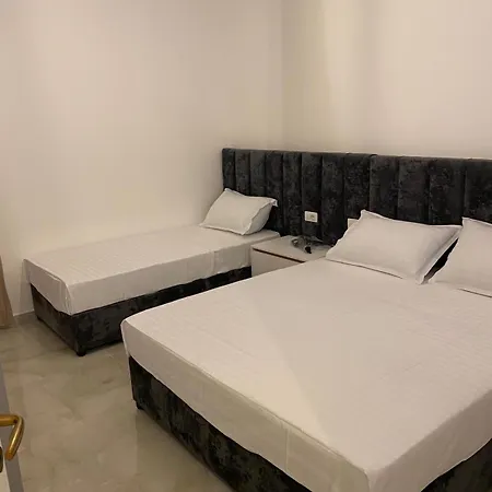 Aj Apartment *